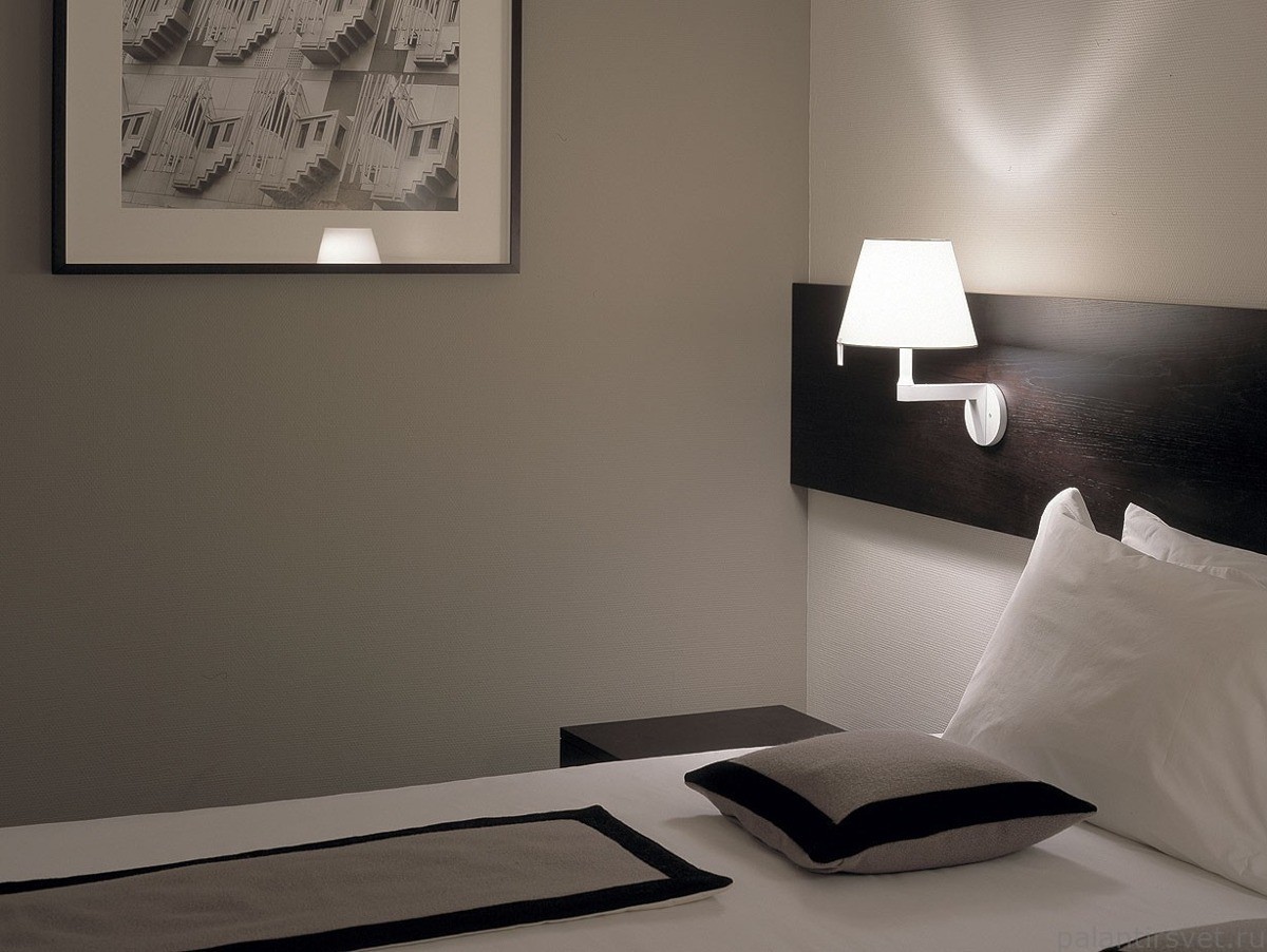 настенный светильник для чтения над кроватью